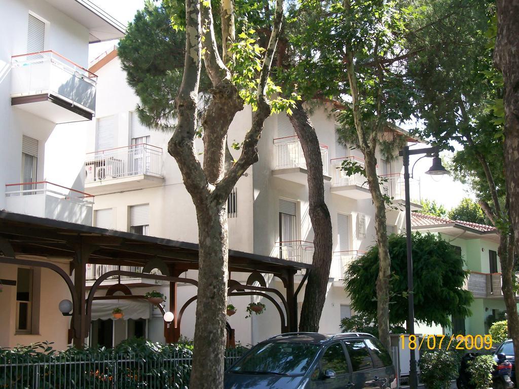 Hotel Villa Alberta B&B 切塞纳蒂科 外观 照片