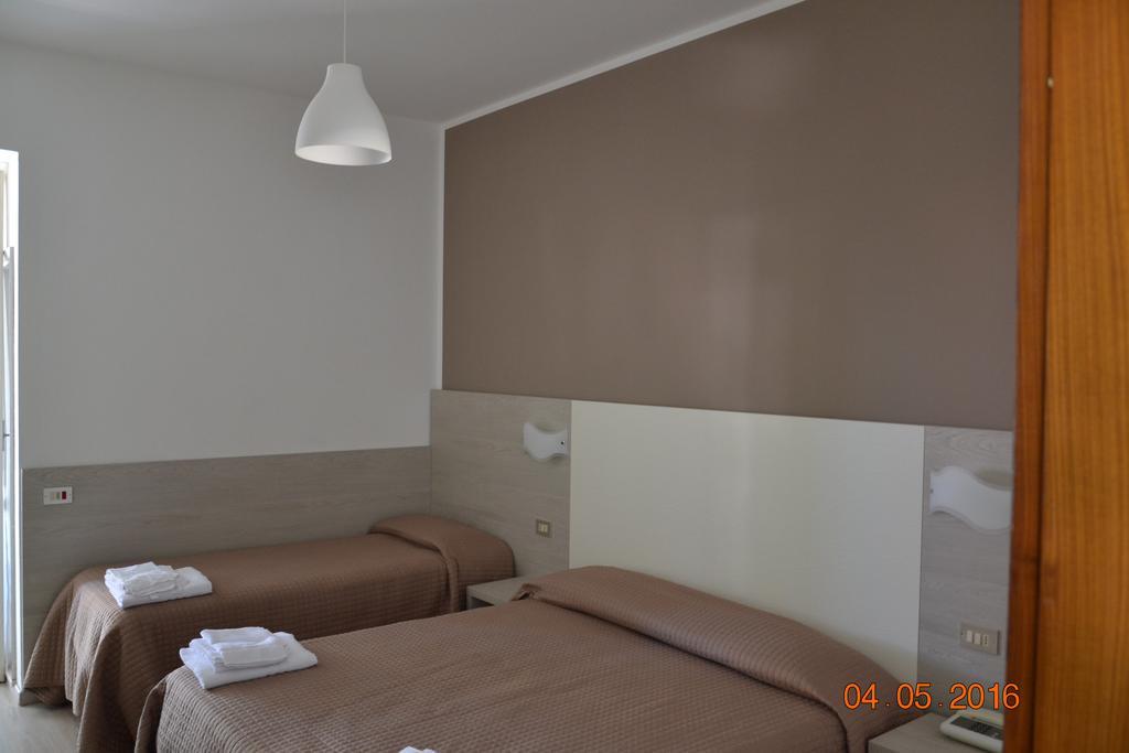 Hotel Villa Alberta B&B 切塞纳蒂科 外观 照片