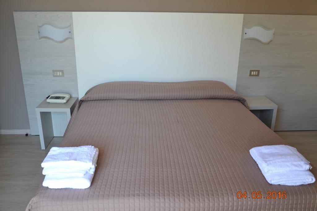 Hotel Villa Alberta B&B 切塞纳蒂科 外观 照片
